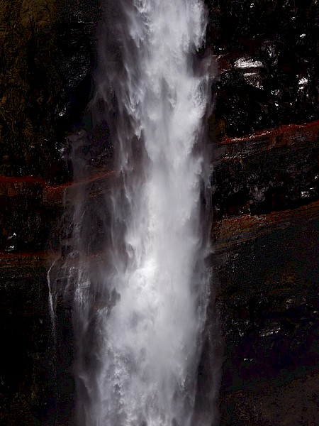 waterfall_ii_2_hiryczukvanoevelen_2016.jpg