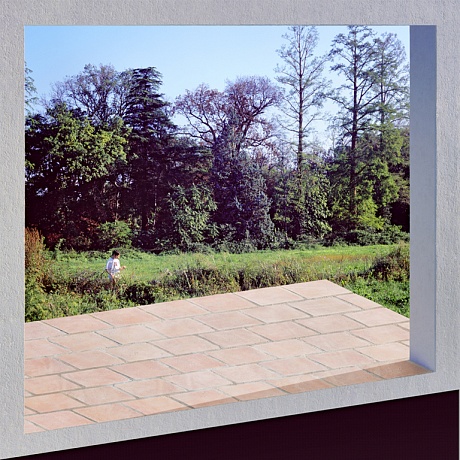 Boy Standing in a FieldHiryczuk / Van Oevelen2007